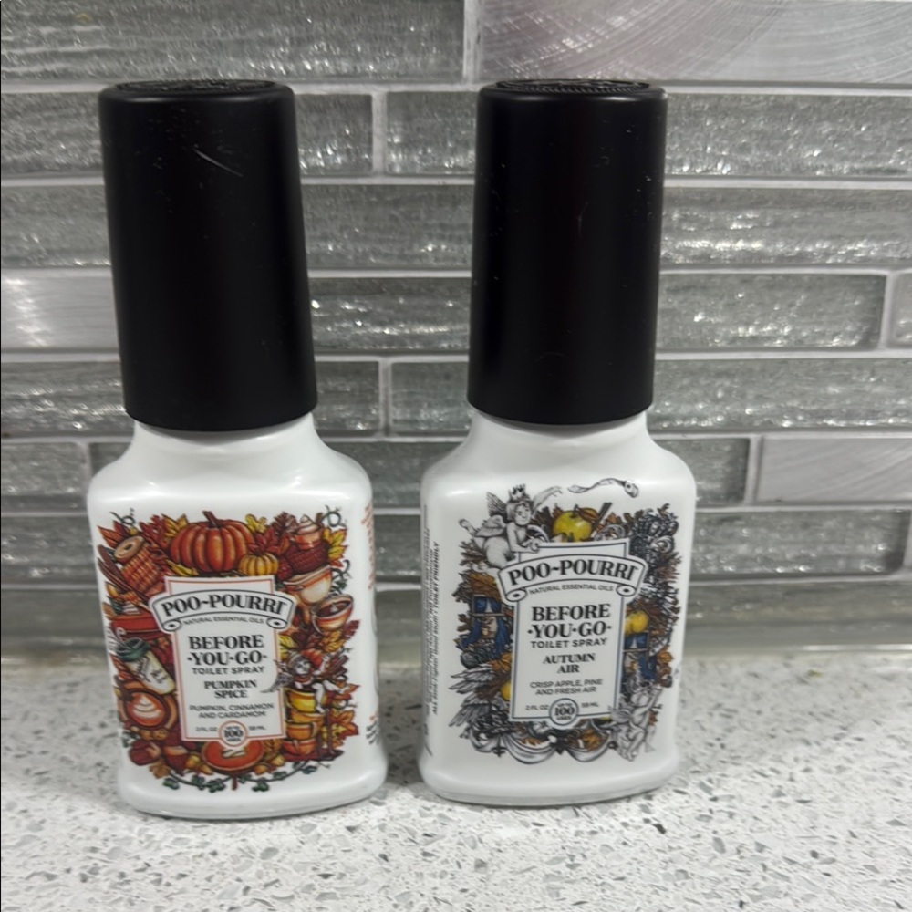 White and Black Bath Accessories Set with Vintage Design